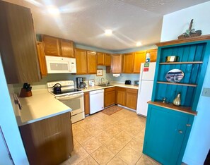 Private kitchen - Condo in Wells - 1 bedroom, stair access only (Wells)