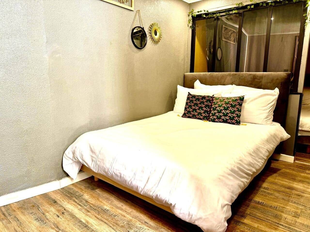 2 quartos, ferros/tábuas de passar roupa, Wi-Fi de cortesia