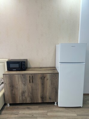 Interior - 5 minutes from the beach! Apartment with WiFi and heating (Batoumi)