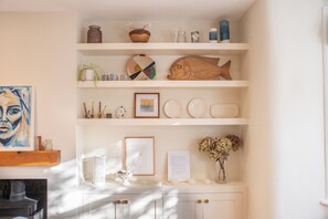 Interior - Hidden Cozy 2BR Riverside Richmond Gem - Pass the Keys (Twickenham)