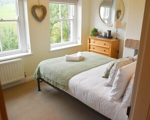 2 bedrooms, iron/ironing board, WiFi - Castleview Cottage, Wensley, Matlock (Wensley)