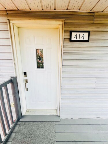 Entire unit with private Entrance in Sherbrooke