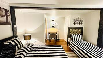 1 habitación, tabla de planchar con plancha, wifi gratis y ropa de cama