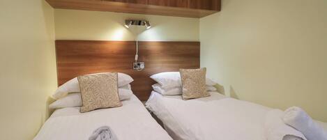 3 室のベッドルーム、客室ごとに異なる装飾、客室ごとに異なるインテリア、WiFi (無料)