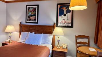 Ferros/tábuas de passar roupa, acesso à internet, roupa de cama