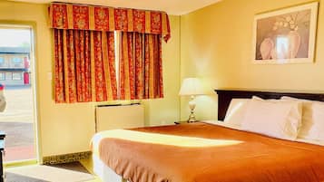 Iron/ironing board, internet, bed sheets