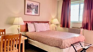 Iron/ironing board, internet, bed sheets