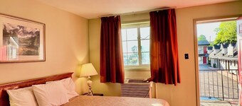 Rocky Mountain Lodge - Standard Room, 1 King Bed