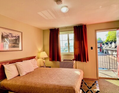 Rocky Mountain Lodge - Standard Room, 1 King Bed