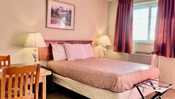 Iron/ironing board, internet, bed sheets