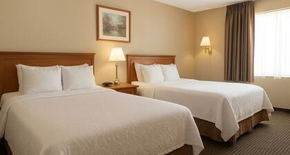 Rocky Mountain Lodge - 2 Queen Bed Size