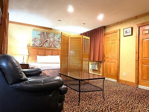 1 bedroom, iron/ironing board, internet, bed sheets