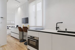 Dishwasher - Bright New Studio Near Madrid City Center (Madrid)