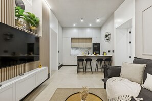 Living area - Elegant 2BR Apartment in Conde Duque (Madrid)