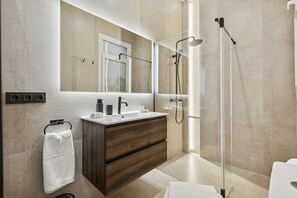 Towels - Elegant 2BR Apartment in Conde Duque (Madrid)