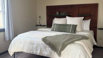 Strykejern/-brett, internettilgang og sengetøy