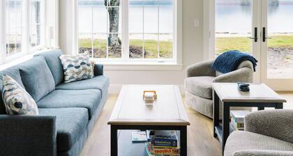 Luxury Roxbury Pond Lakefront