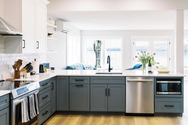 Microwave, stovetop, dishwasher