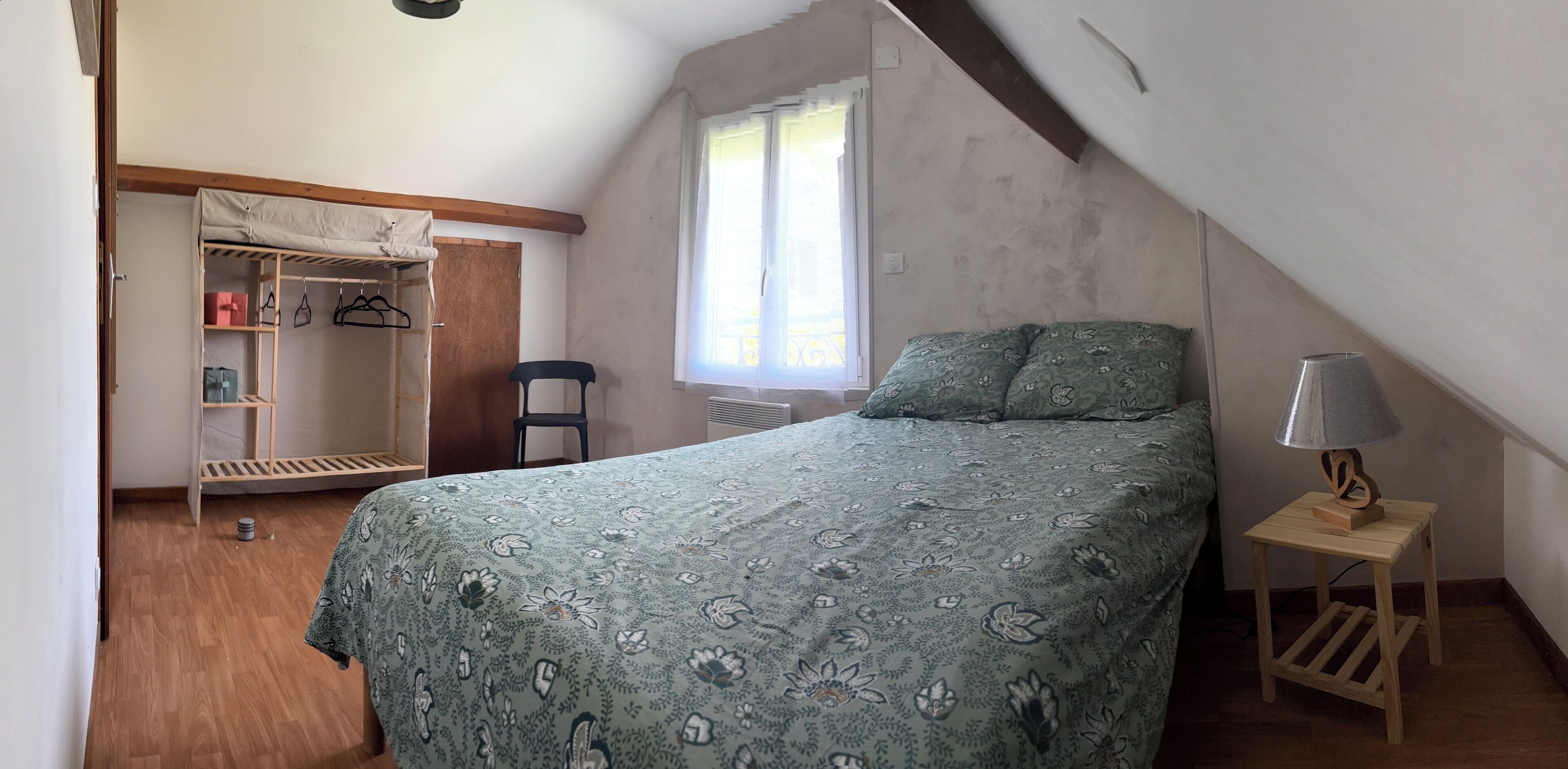 2 chambres, fer et planche à repasser, draps fournis
