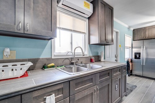 Home Sweet Home Close to Downtown & Parks