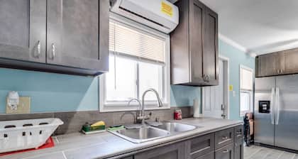 Home Sweet Home Close to Downtown & Parks