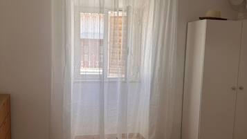 Bügeleisen/Bügelbrett, WLAN, Bettwäsche