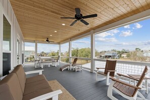 Terrace/patio - 3-bedroom in charming Bay St. Louis with Boathouse and Dock. (Bay St. Louis)
