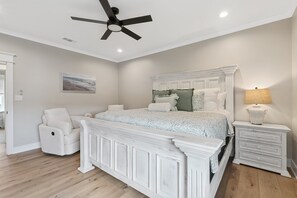 3 bedrooms, iron/ironing board, WiFi, bed sheets - 3-bedroom in charming Bay St. Louis with Boathouse and Dock. (Bay St. Louis)