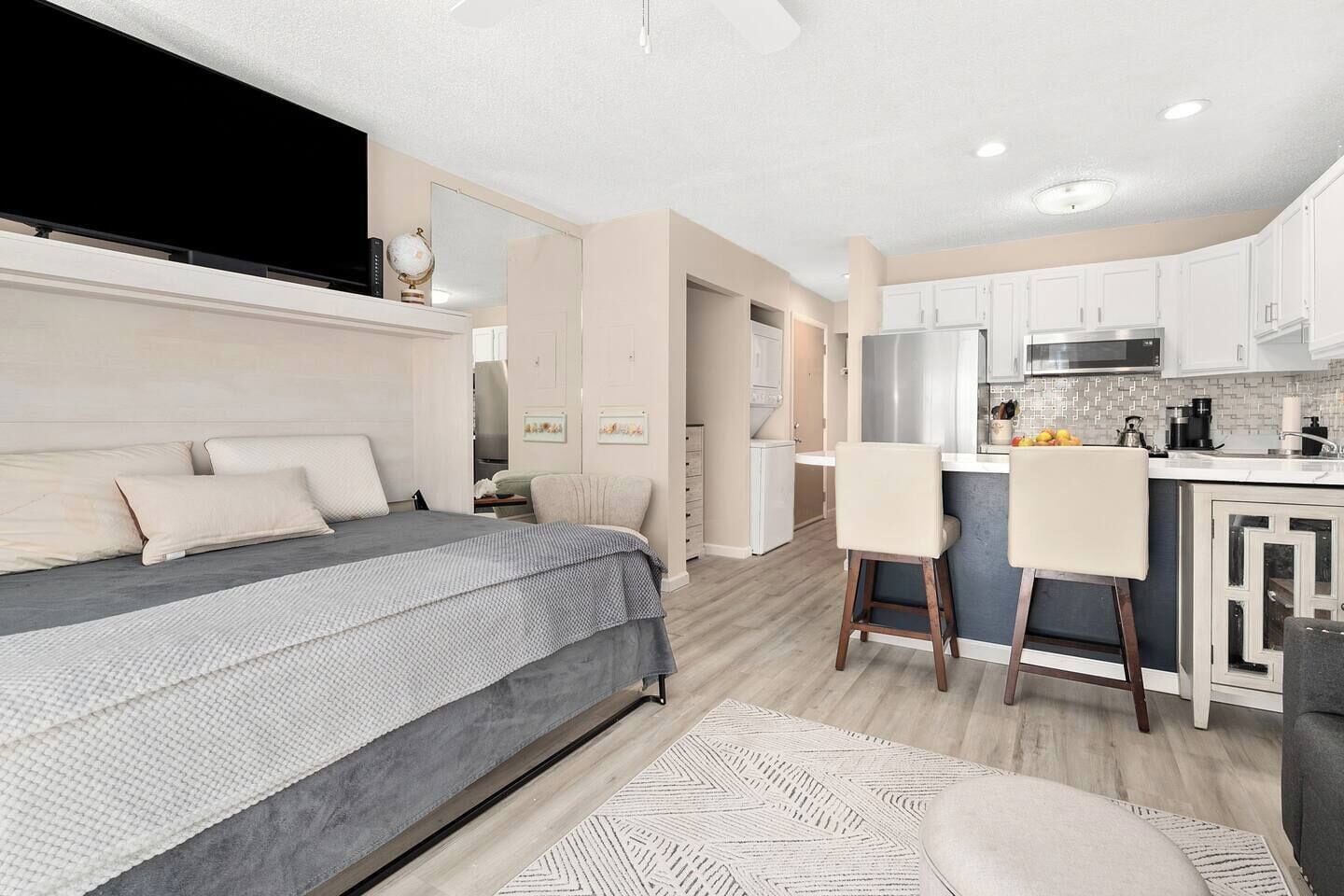 Fer et planche à repasser, Wi-Fi gratuit, draps fournis