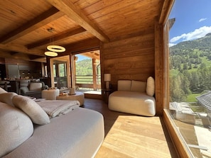 Fernseher, Kamin