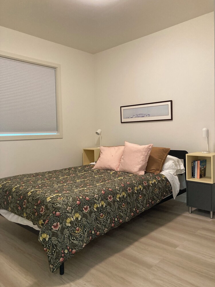 Hammond Ranch Hammond Ranch 1BR/1BA ADU • Full Kitchen • Deck • Sonos • Roku • Walk ...