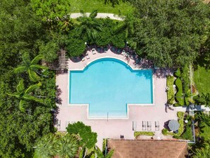 Piscine extérieure