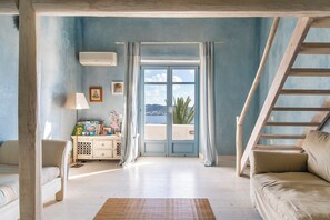 Interior - Laeticia - Seven Bedroom Villa, Sleeps 14 (Finikas)