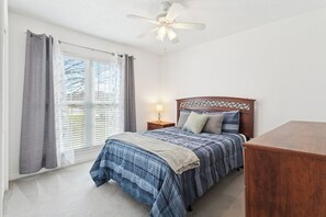 3 bedrooms, iron/ironing board, WiFi, bed sheets - Crescent City Cozy Home (Slidell)