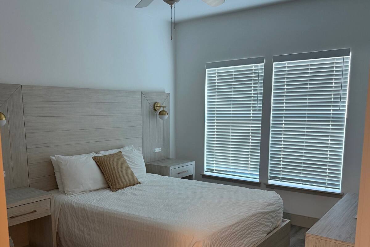 Standard Studio Suite, Balcony, Ocean View | Iron/ironing board, free WiFi