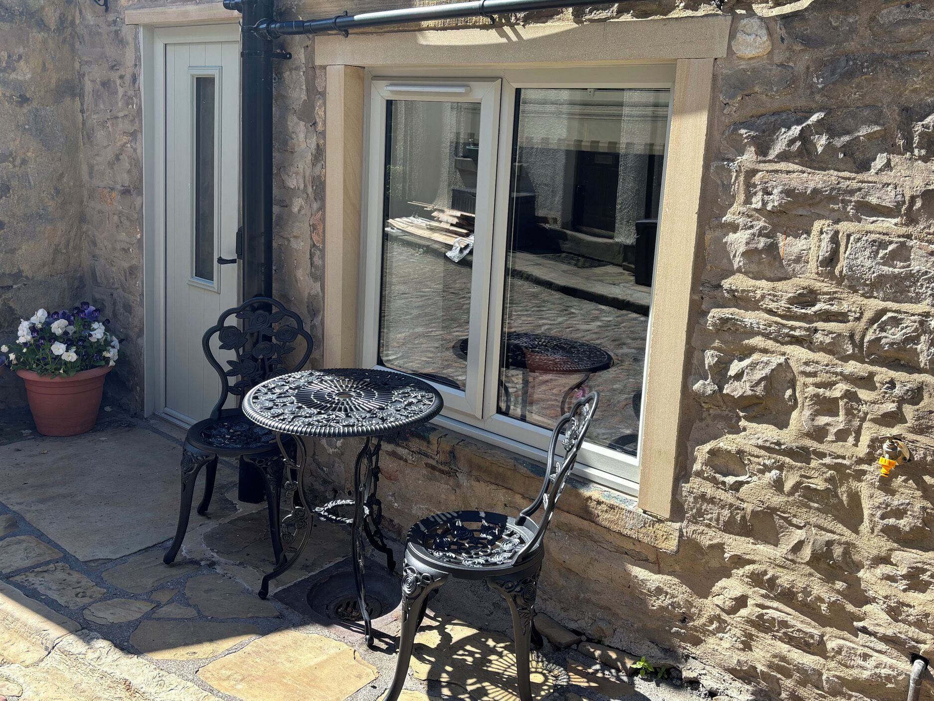 Cottage | Outdoor dining