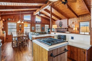 Games room - Cozy 4-bedroom cottage in Kill Devil Hills 500 feet from the beach! (Kill Devil Hills)