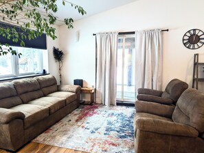 Smart TV, stereo - Secluded modern house minutes from town with direct tundra and bike path access. (Dillingham)