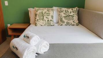 Bureau, fer et planche Ă repasser, Wi-Fi, draps fournis