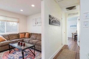 TV, offices, printers - Millcreek Basecamp - Pet friendly and Convenient! (Salt Lake City)