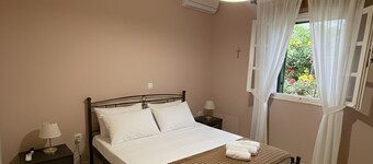 The Kefalonian Divarata House