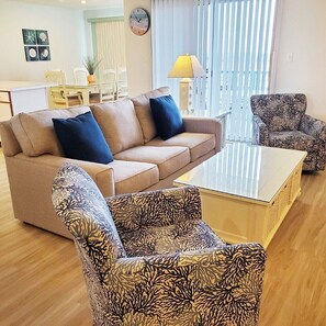 Condo, 2 Bedrooms, Balcony | Living area