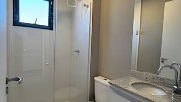Family Apartment | Bilik Mandi
