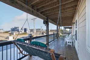 Property grounds - Water Views! Indoor Jacuzzi, Stunning Sunrises! Spacious 4 bed 2 bath. (Kill Devil Hills)