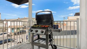 House (3 Bedrooms) | Interior - Seabright Sky by Avantstay Top-floor West Newport Retreat Balcony Near Beach + Cafes (Newport Beach)