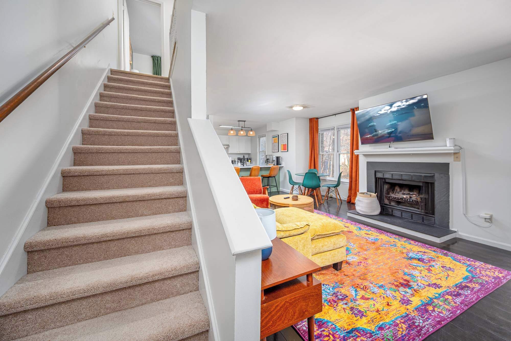 Stylish Townhouse Near Downtown Cary - Apex, NC