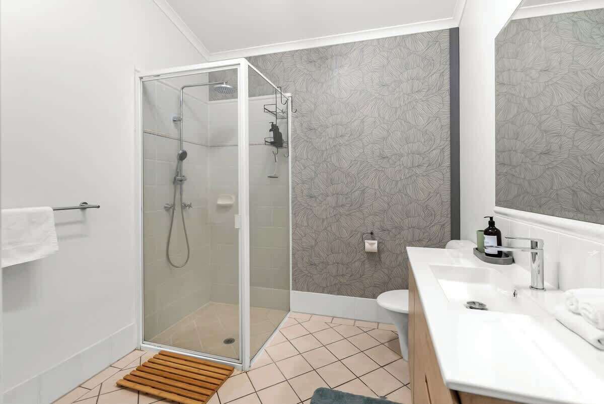 Shower, hair dryer, shampoo