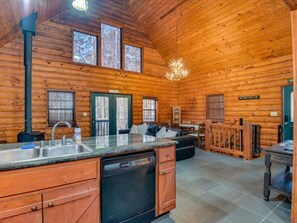 Interior - Cozy Lakefront Cabin on Buckhead Drive! (Tignall)