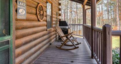 Cozy Lakefront Cabin on Buckhead Drive!