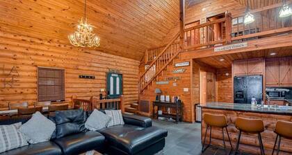Cozy Lakefront Cabin on Buckhead Drive!